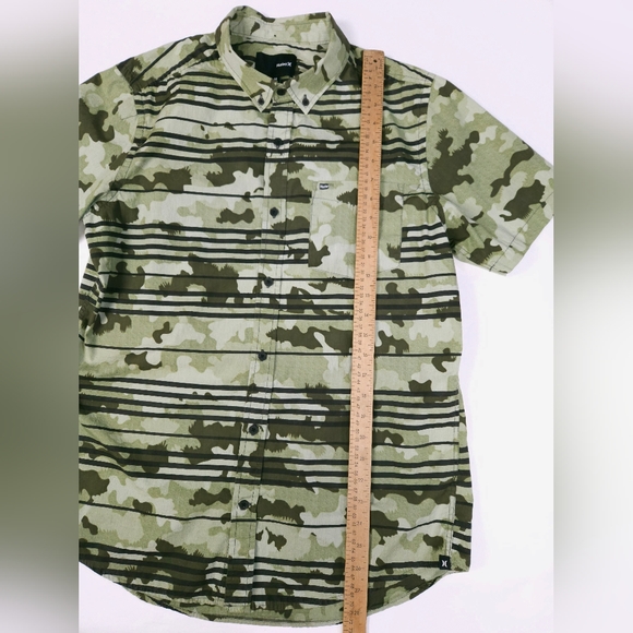 Hurley Argo Camo Palm Casual Short Sleeve Shirt Stripe Green Men's size Medium - Picture 4 of 14